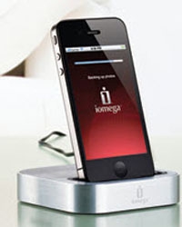 Iomega SuperHero : un support de sauvegarde pour l'iPhone Iomega SuperHero : un support de sauvegarde pour l'iPhone